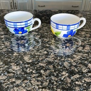 A STEP BEHIND WIDE MOUTH COFFE MUG LOT OF 2